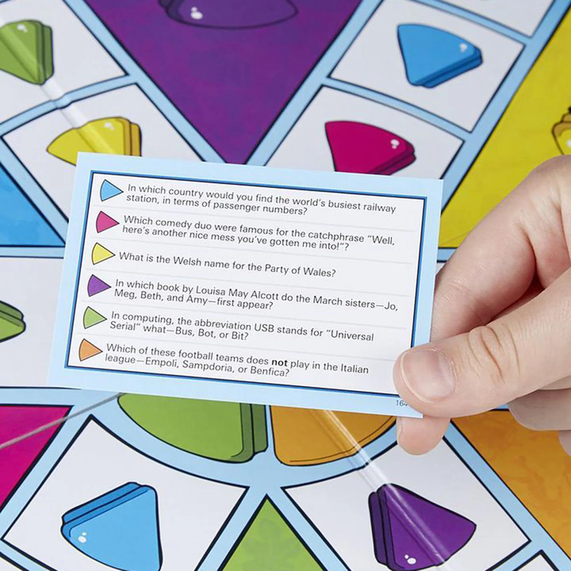 Trivial Pursuit Gaming Board Game Family Edition - Image 7