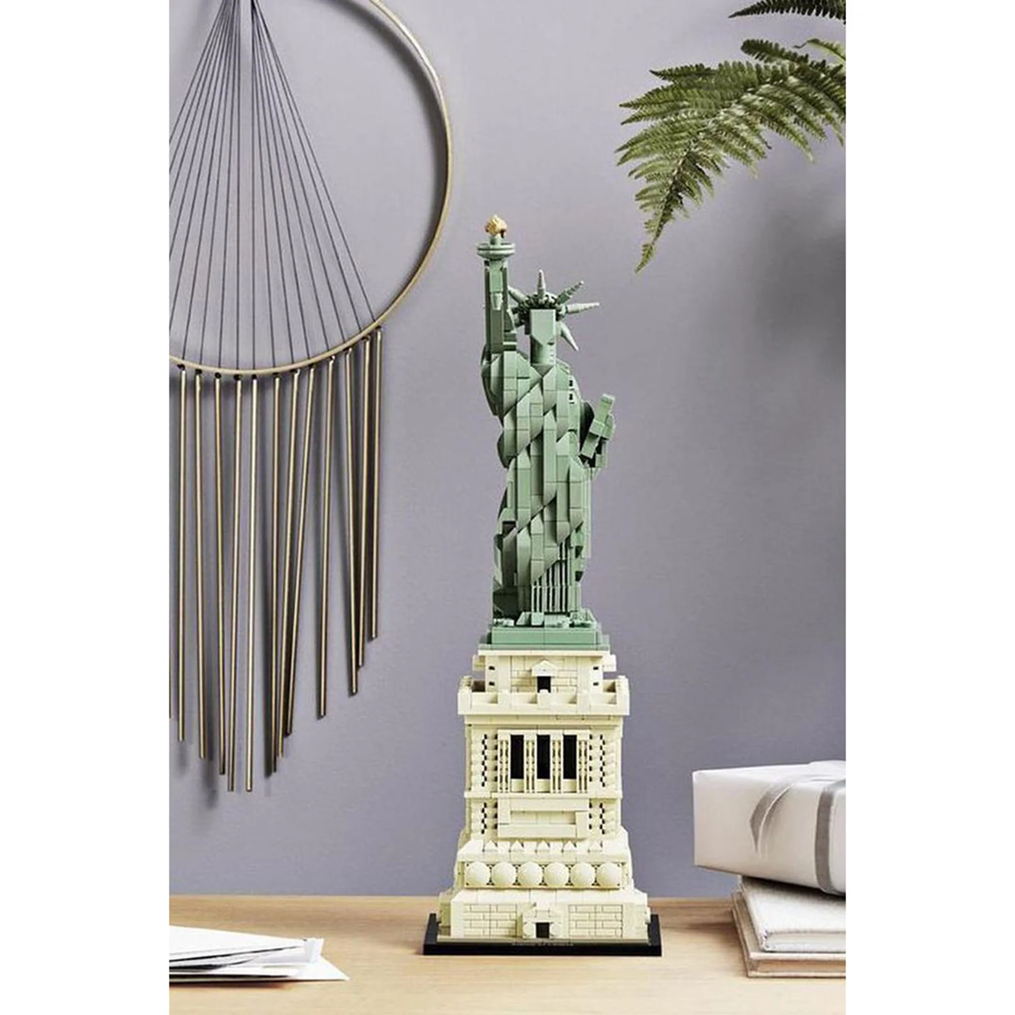 LEGO Architecture Statue of Liberty 21042 (1685 pieces) - Image 3