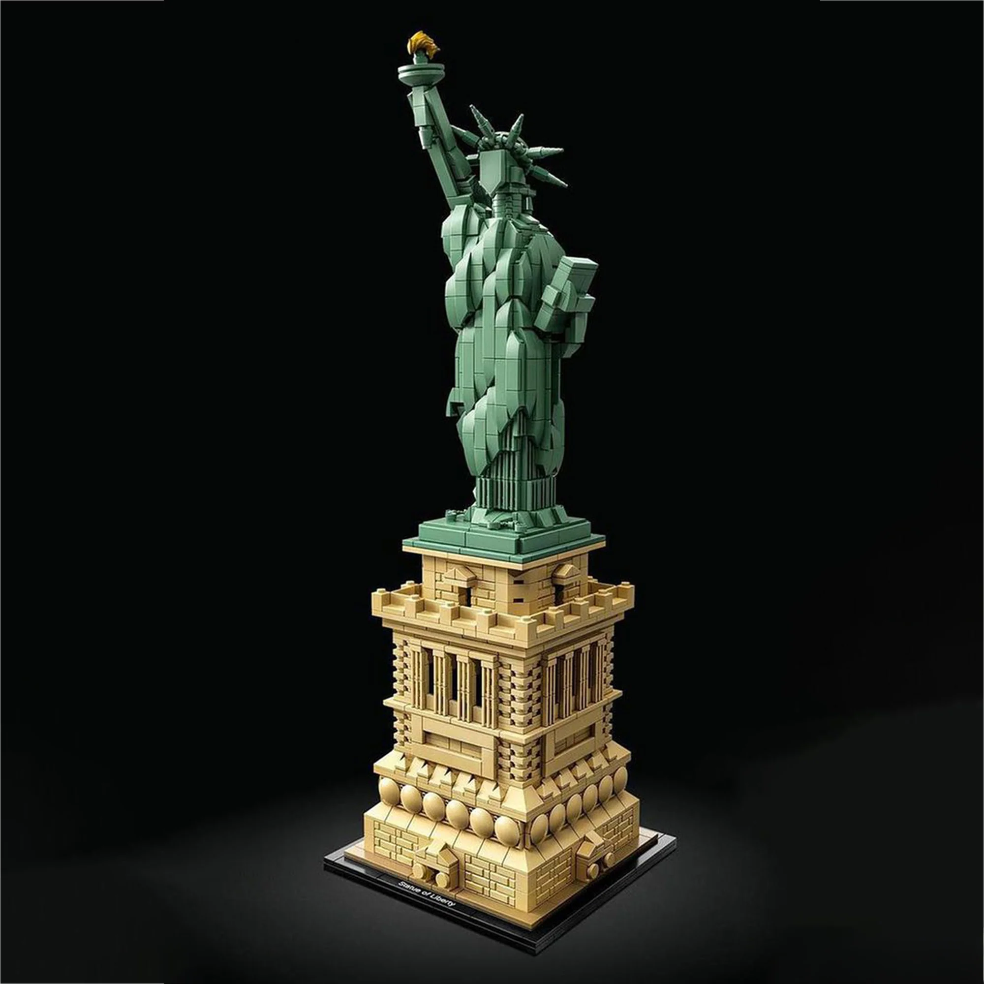 LEGO Architecture Statue of Liberty 21042 (1685 pieces) - Image 6